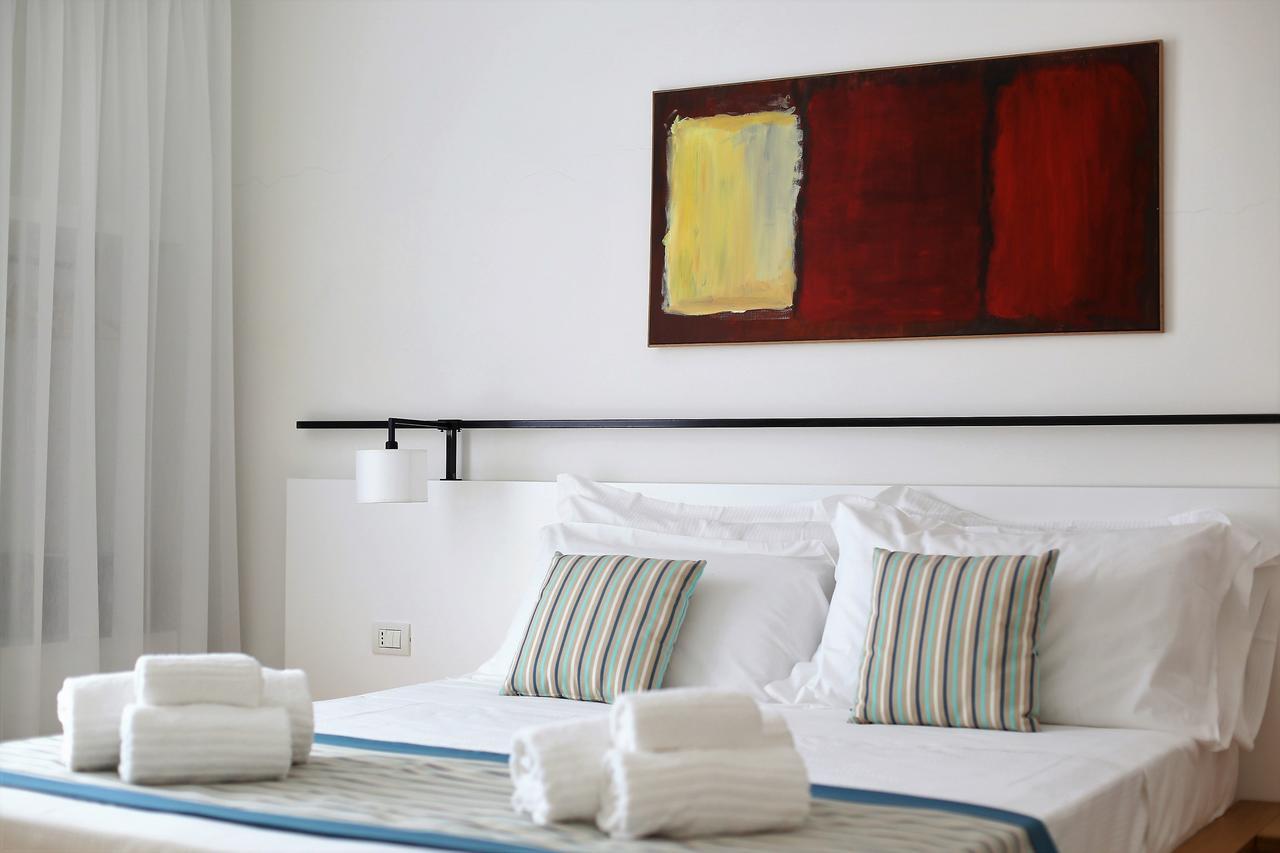 Castello Tafuri Hotel Portopalo Di Capo Passero Eksteriør billede