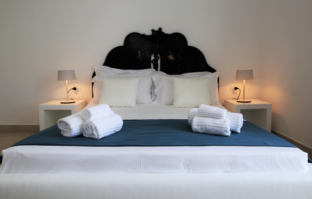 Castello Tafuri Hotel Portopalo Di Capo Passero Eksteriør billede